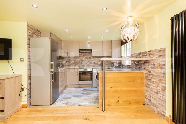 Refurbished 1 bedrooms property in zone 1 with roof terrace Chapel Market, Angel